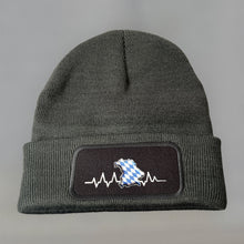 Laden Sie das Bild in den Galerie-Viewer, Mütze Original Patch Beanie  Graphite Grey - Bayern Herzschlag Wintermütze