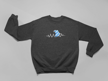 Laden Sie das Bild in den Galerie-Viewer, Pullover "Bayern Herzschlag" Sweatshirt