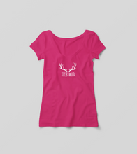 Laden Sie das Bild in den Galerie-Viewer, Damen V-Shirt "Bleib Wuid"