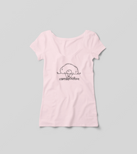 Laden Sie das Bild in den Galerie-Viewer, Damen V-Shirt "Yoga Schaf"